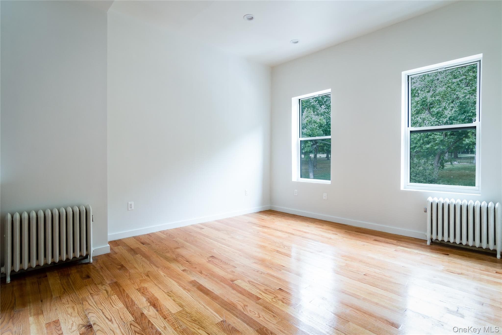 1501 Teller Avenue thumbnail 2