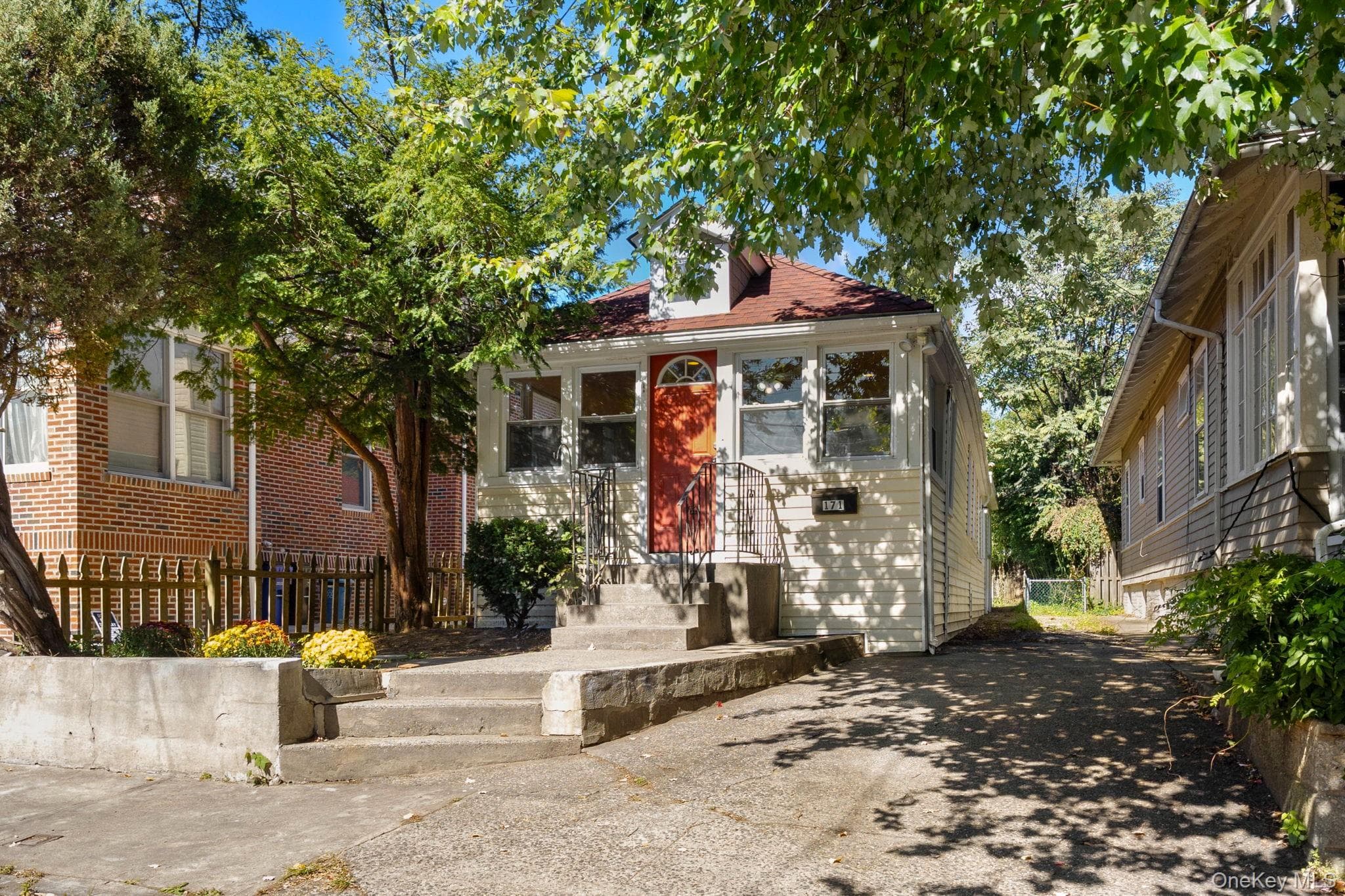 171 Rochelle Street thumbnail 3