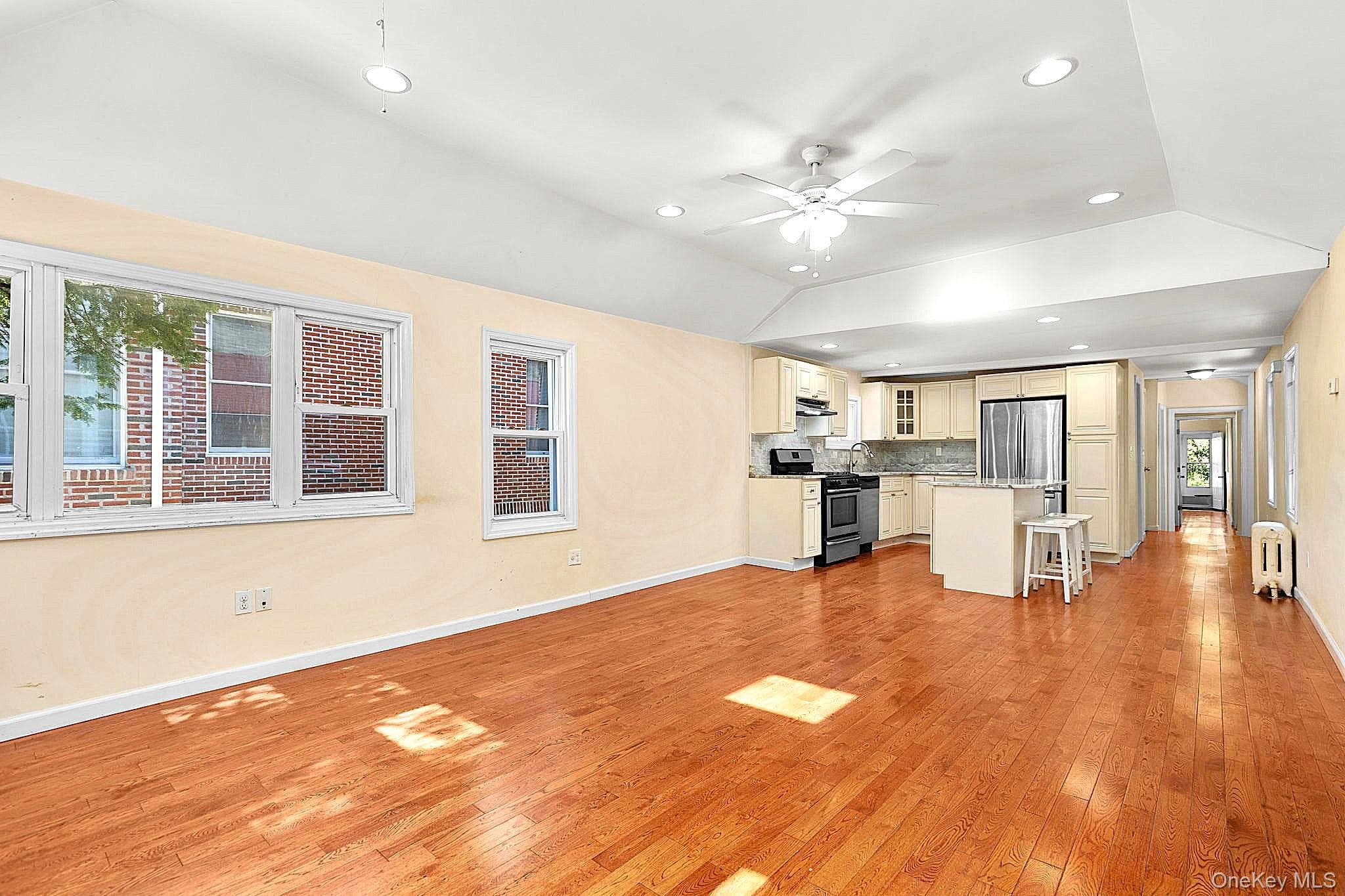 171 Rochelle Street thumbnail 5