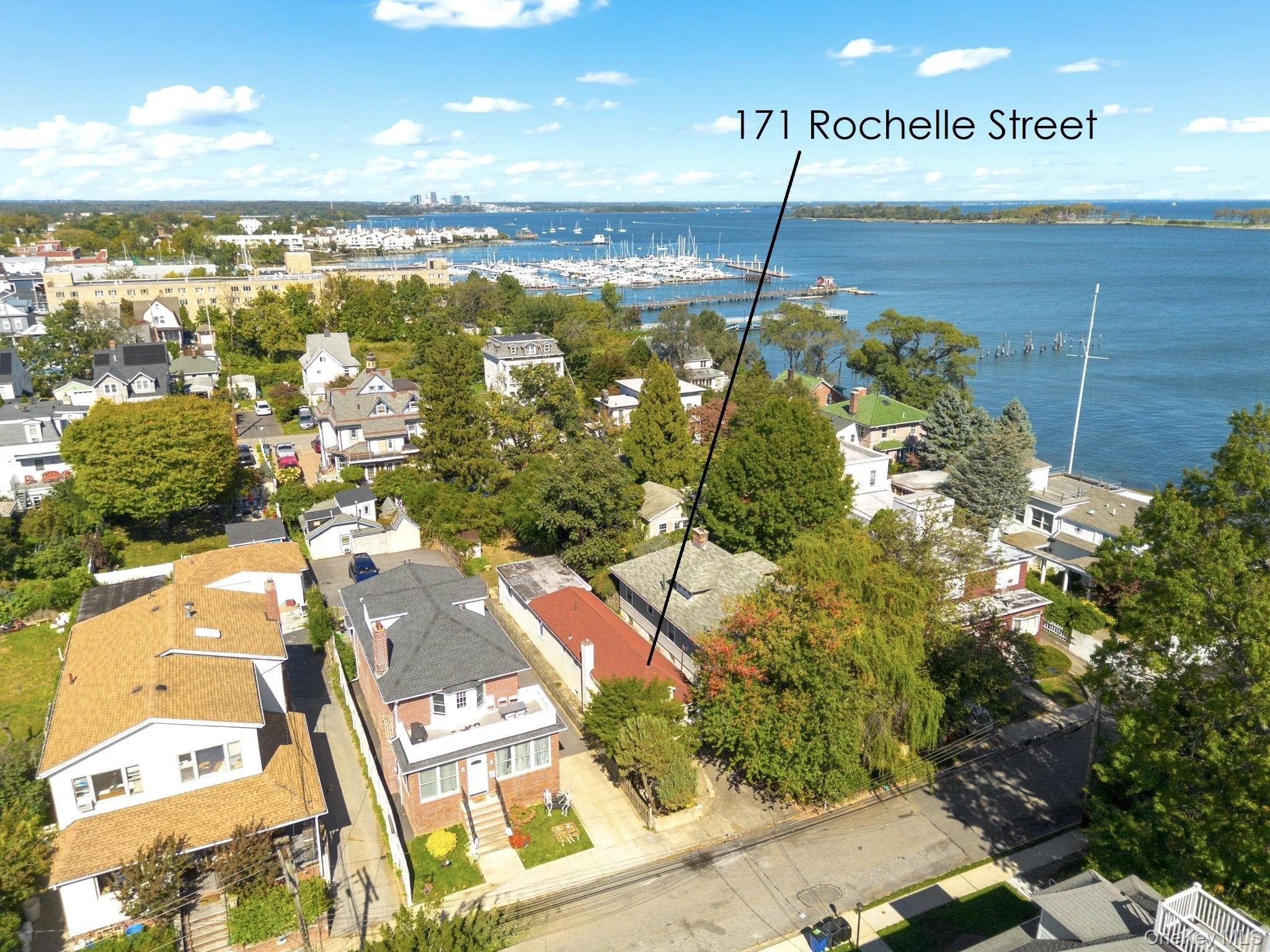 171 Rochelle Street thumbnail 14