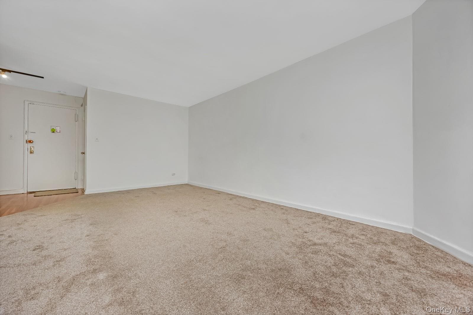 90-11 35th Avenue Unit: 6F thumbnail 5