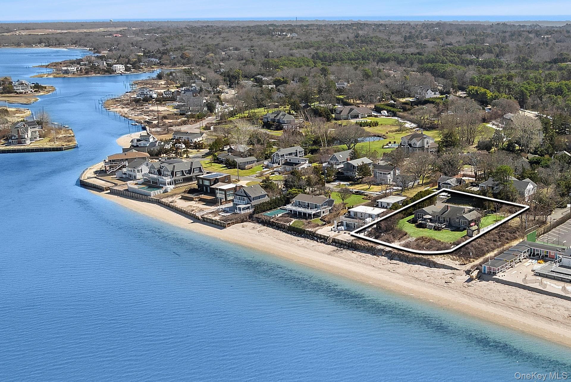 22 Peconic Crescent thumbnail 3