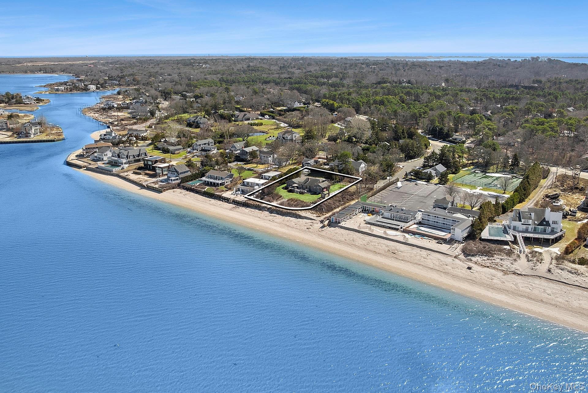 22 Peconic Crescent thumbnail 21