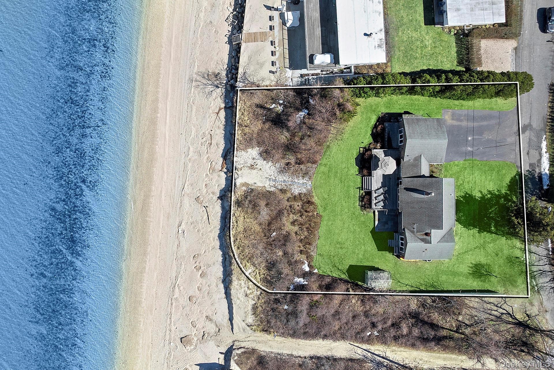 22 Peconic Crescent thumbnail 19