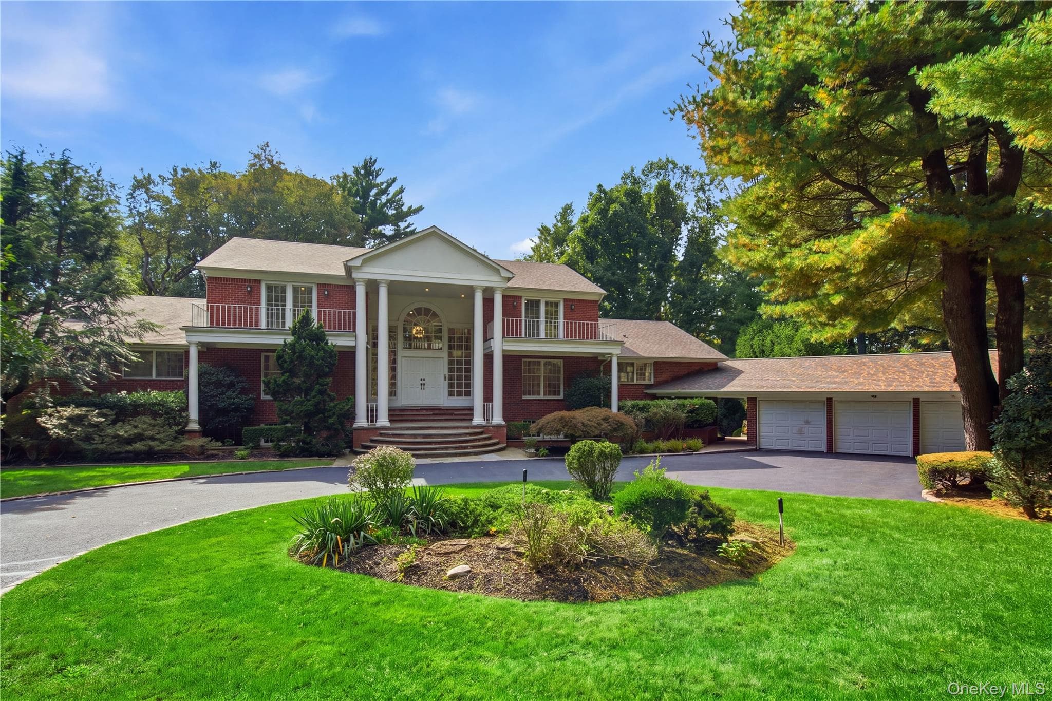 14 Pheasant Hill Lane, Old Brookville
