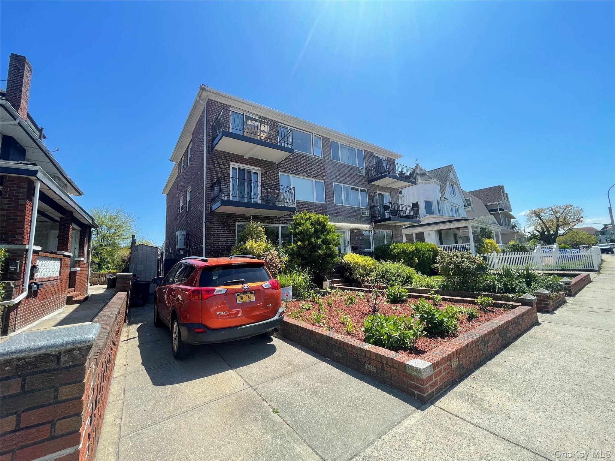 4911 Surf Avenue thumbnail 3