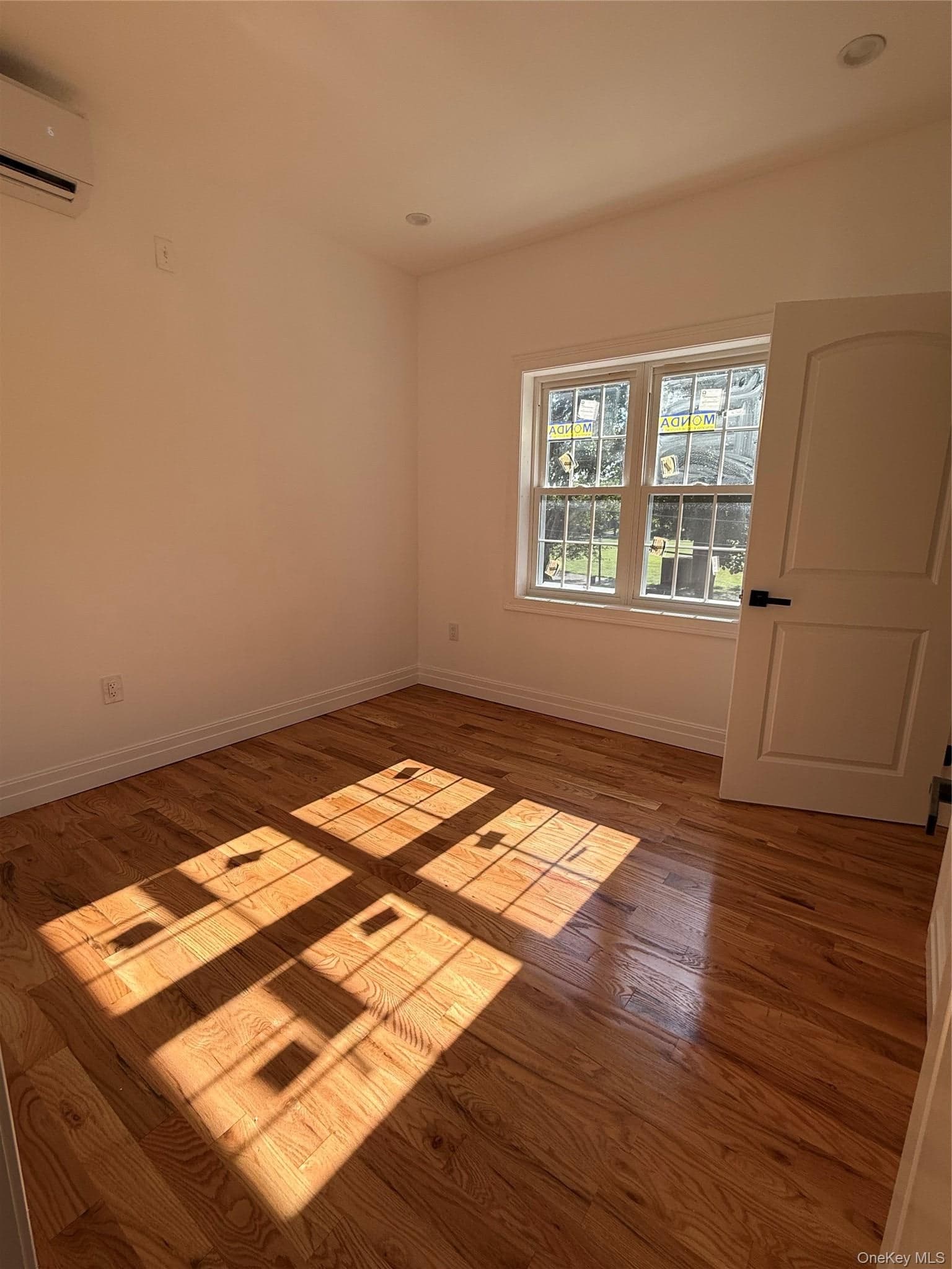 118-11 E Lakeview Blvd thumbnail 5