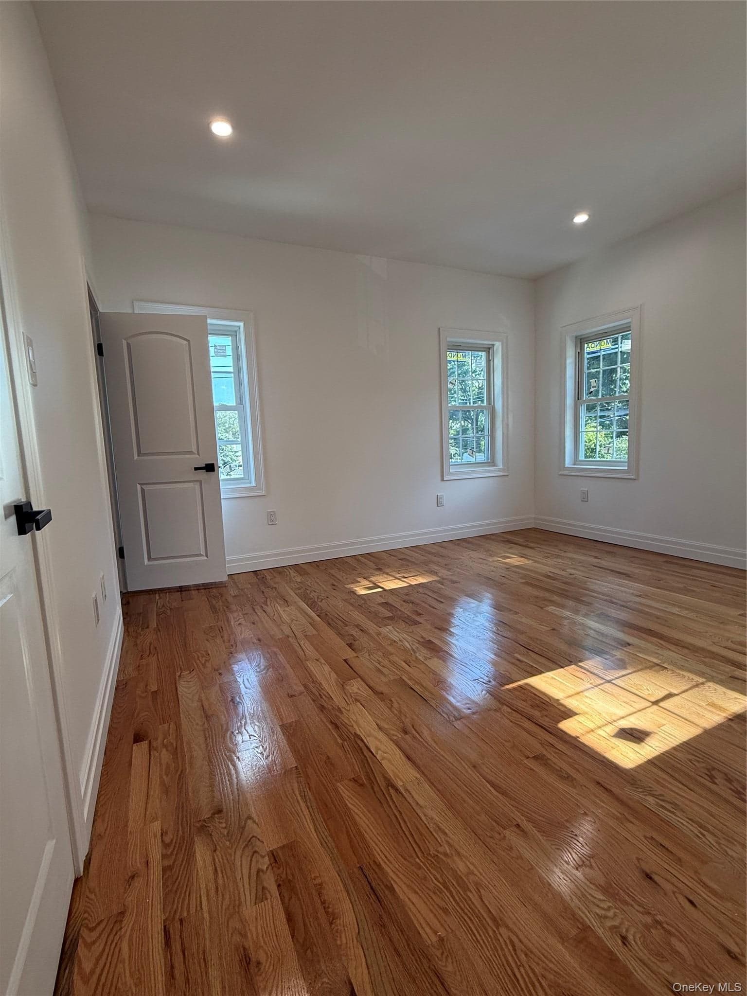 118-11 E Lakeview Blvd thumbnail 9