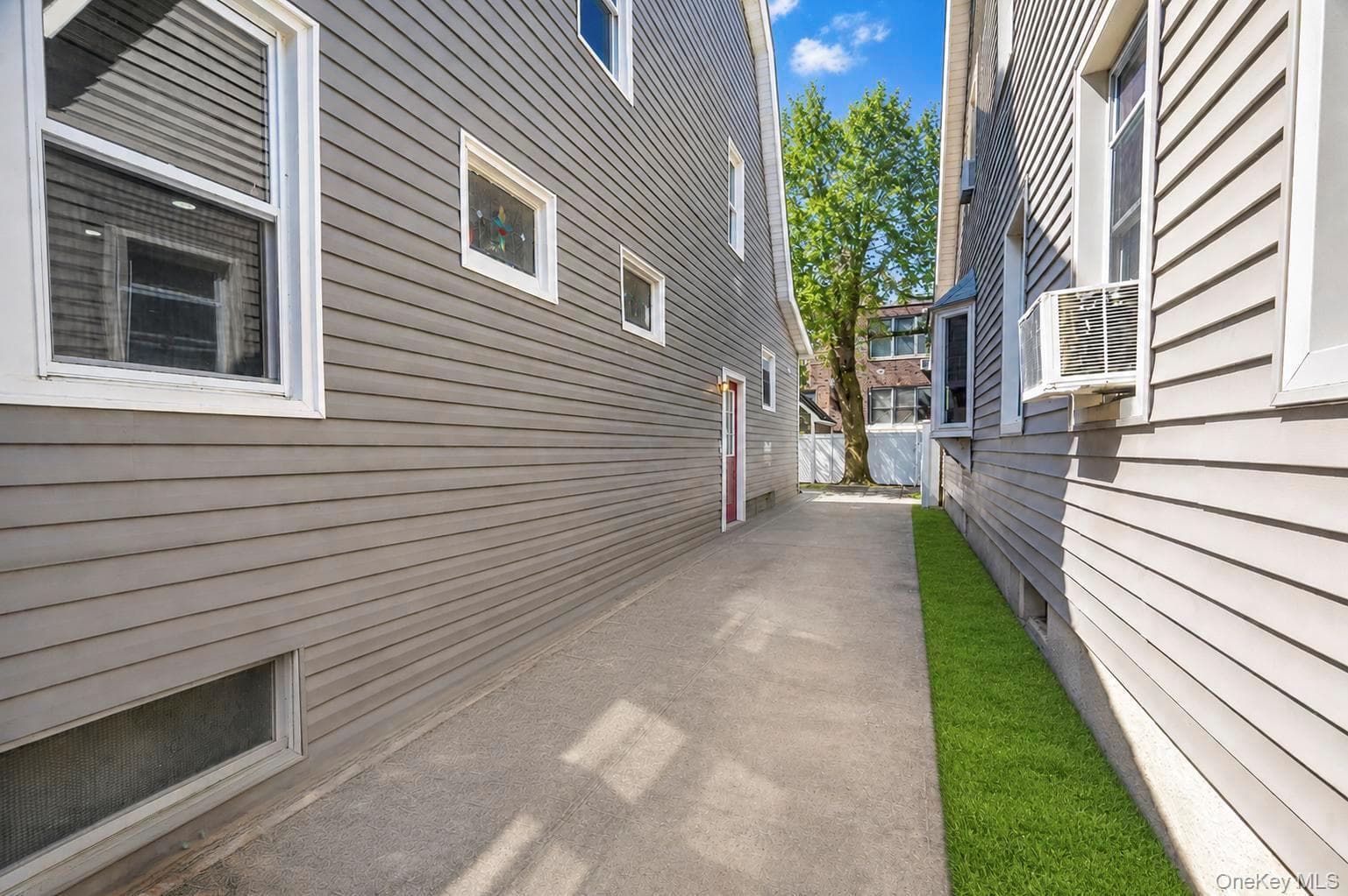 112-38 200th Street thumbnail 18