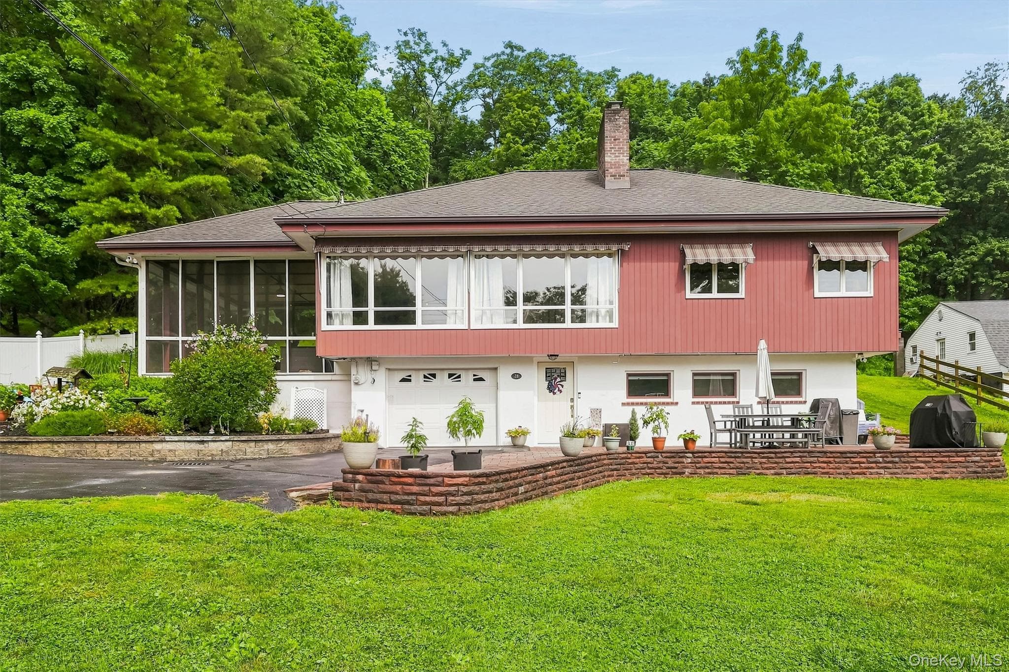 28 Maple Avenue thumbnail 21