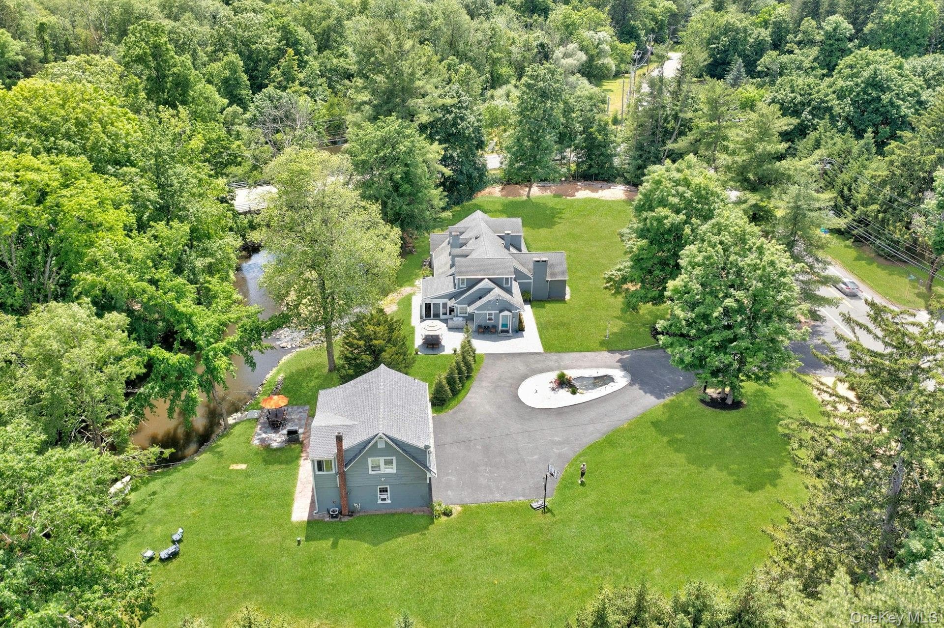 459-461 Haverstraw Road thumbnail 5
