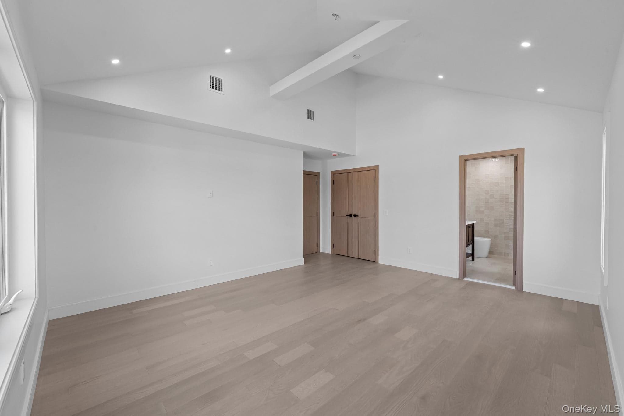 3453 Ocean Avenue thumbnail 11
