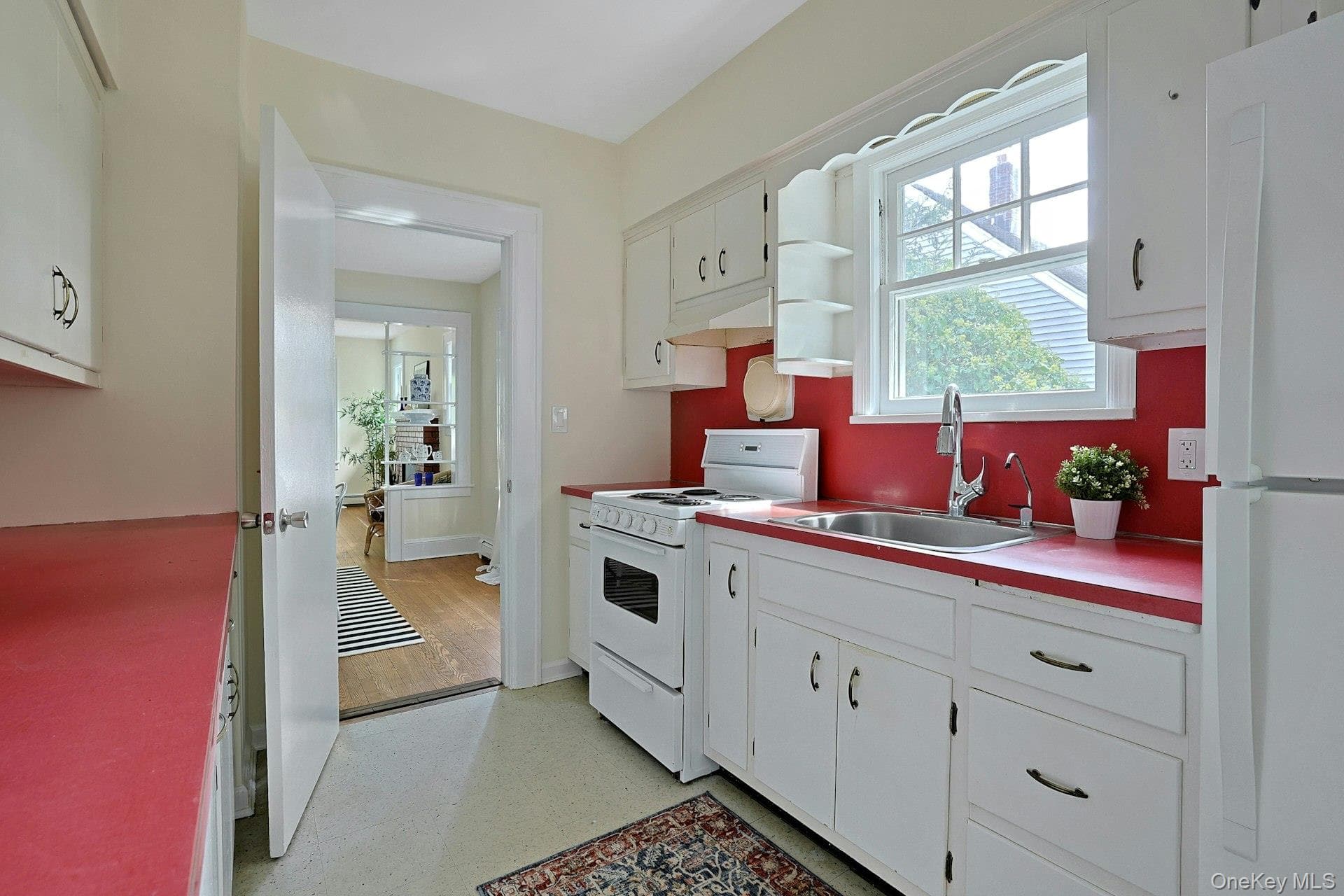 51 Roosevelt Street thumbnail 12