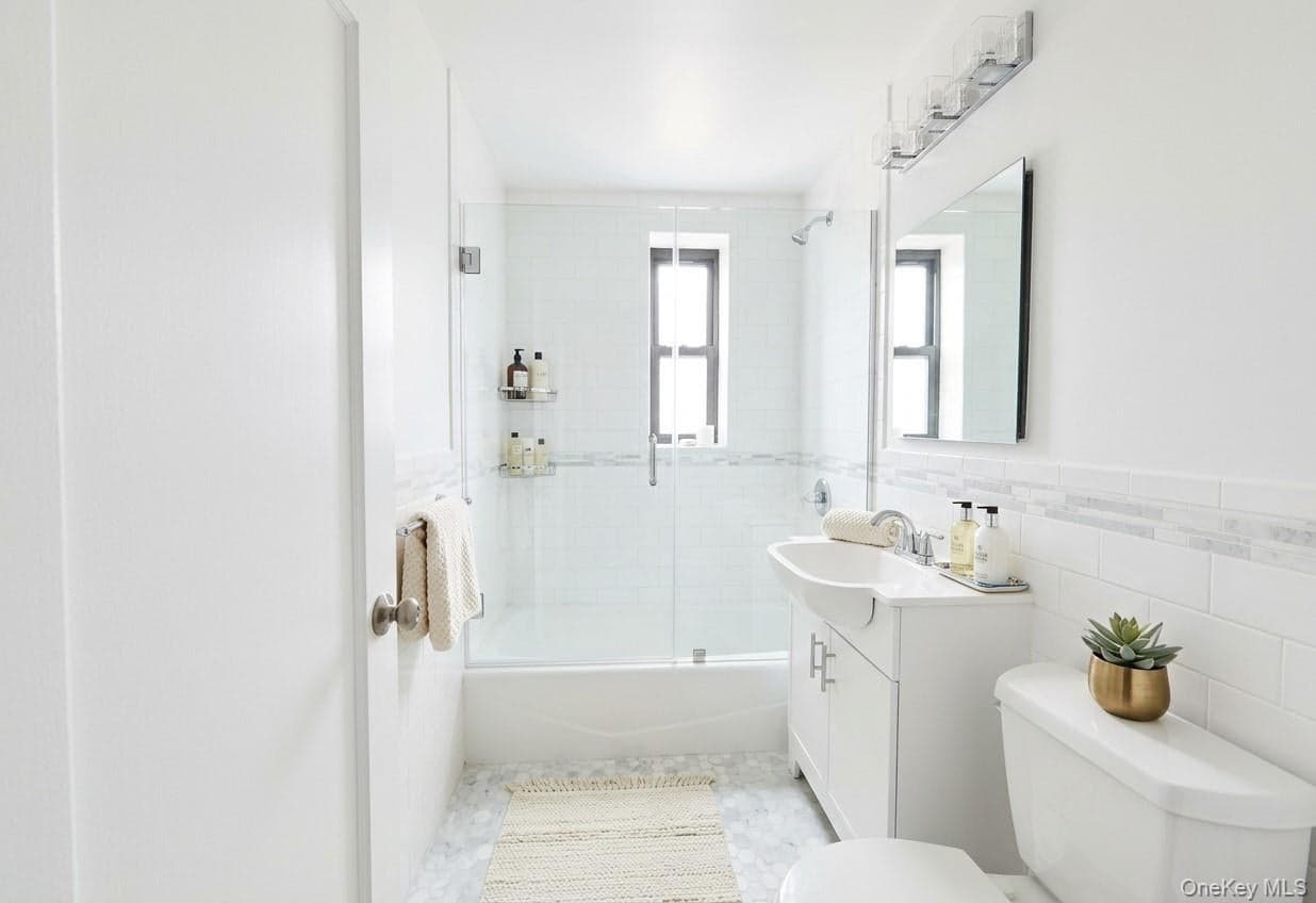 3840 Greystone Avenue Unit: 5M thumbnail 5