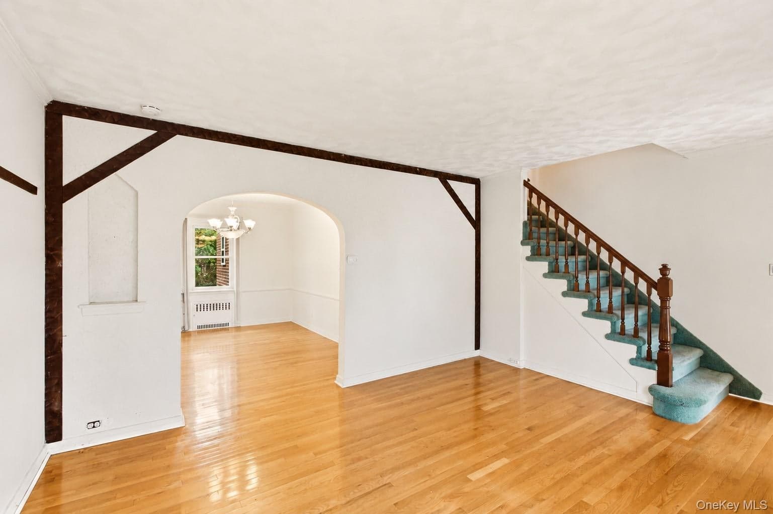 163-68 25th Avenue, Whitestone