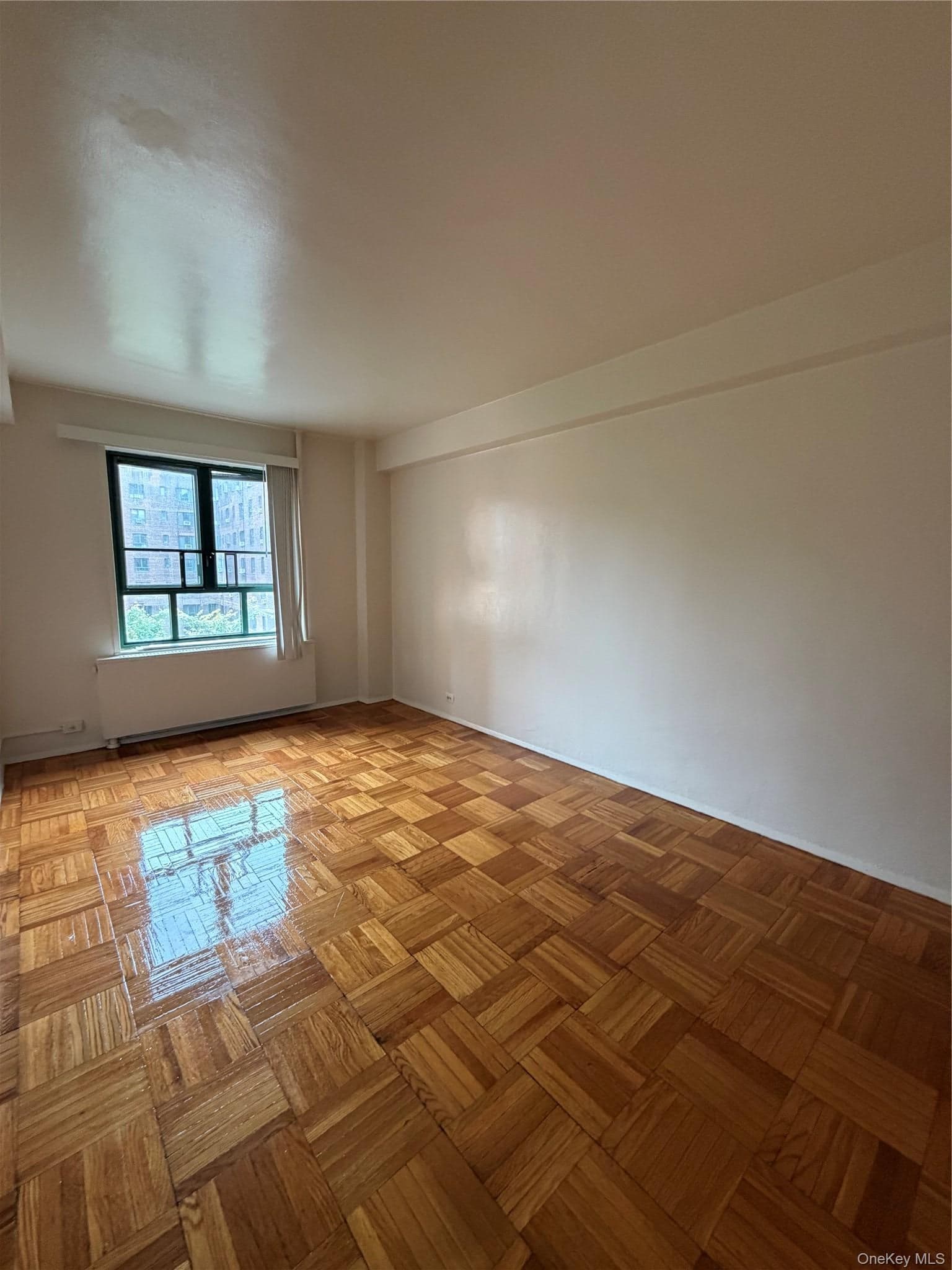 20 Metropolitan Oval Unit: 5E thumbnail 6