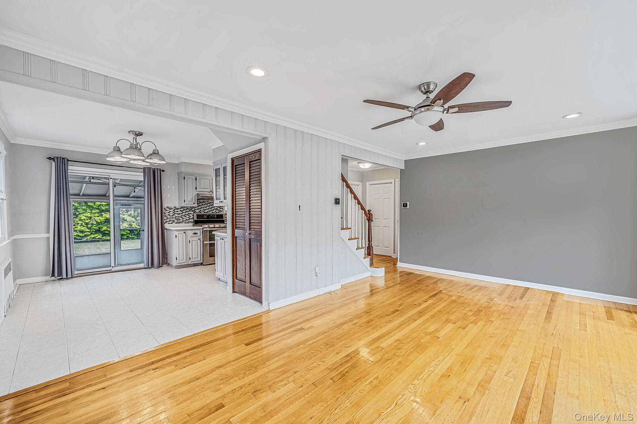 190 Albertson Place thumbnail 6