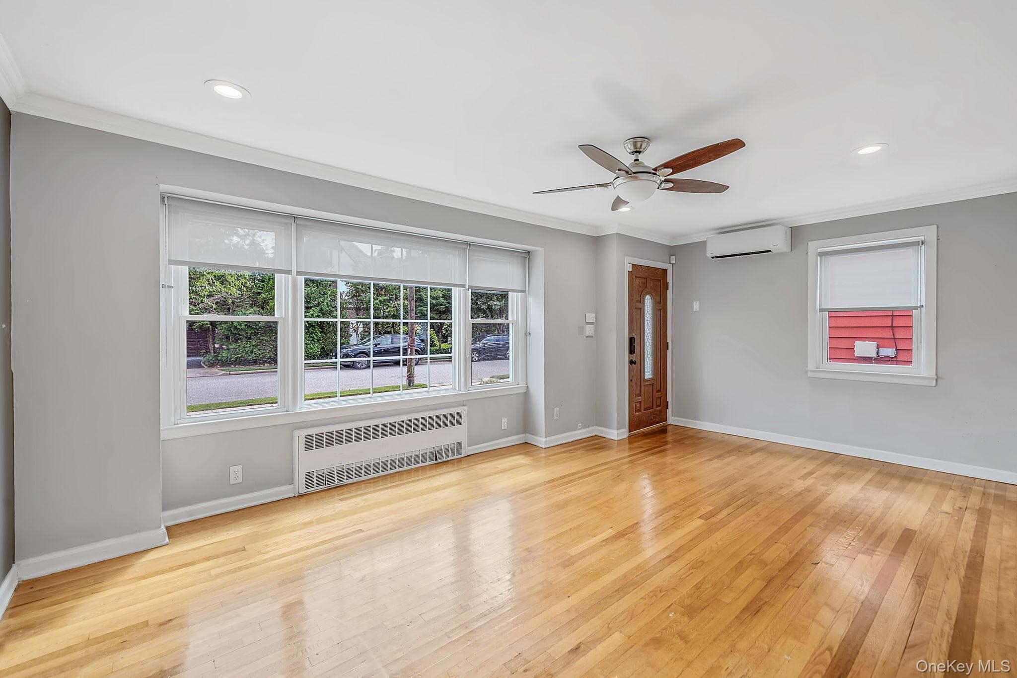 190 Albertson Place thumbnail 5