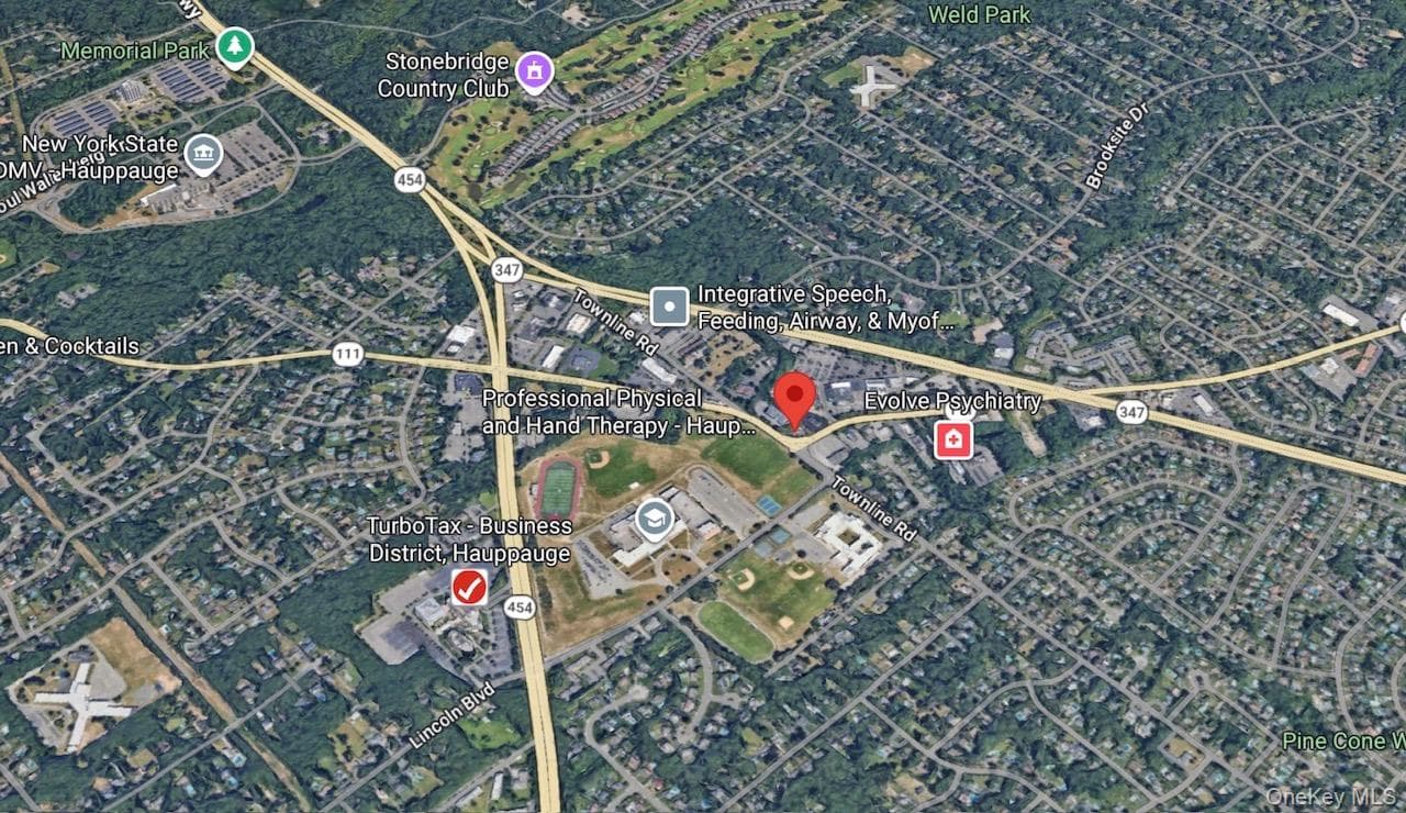 554 Hauppauge Road thumbnail 4