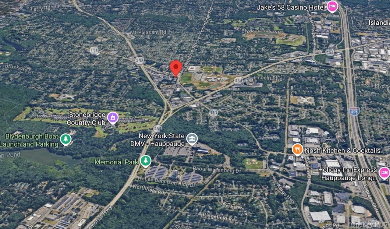554 Hauppauge Road thumbnail 18