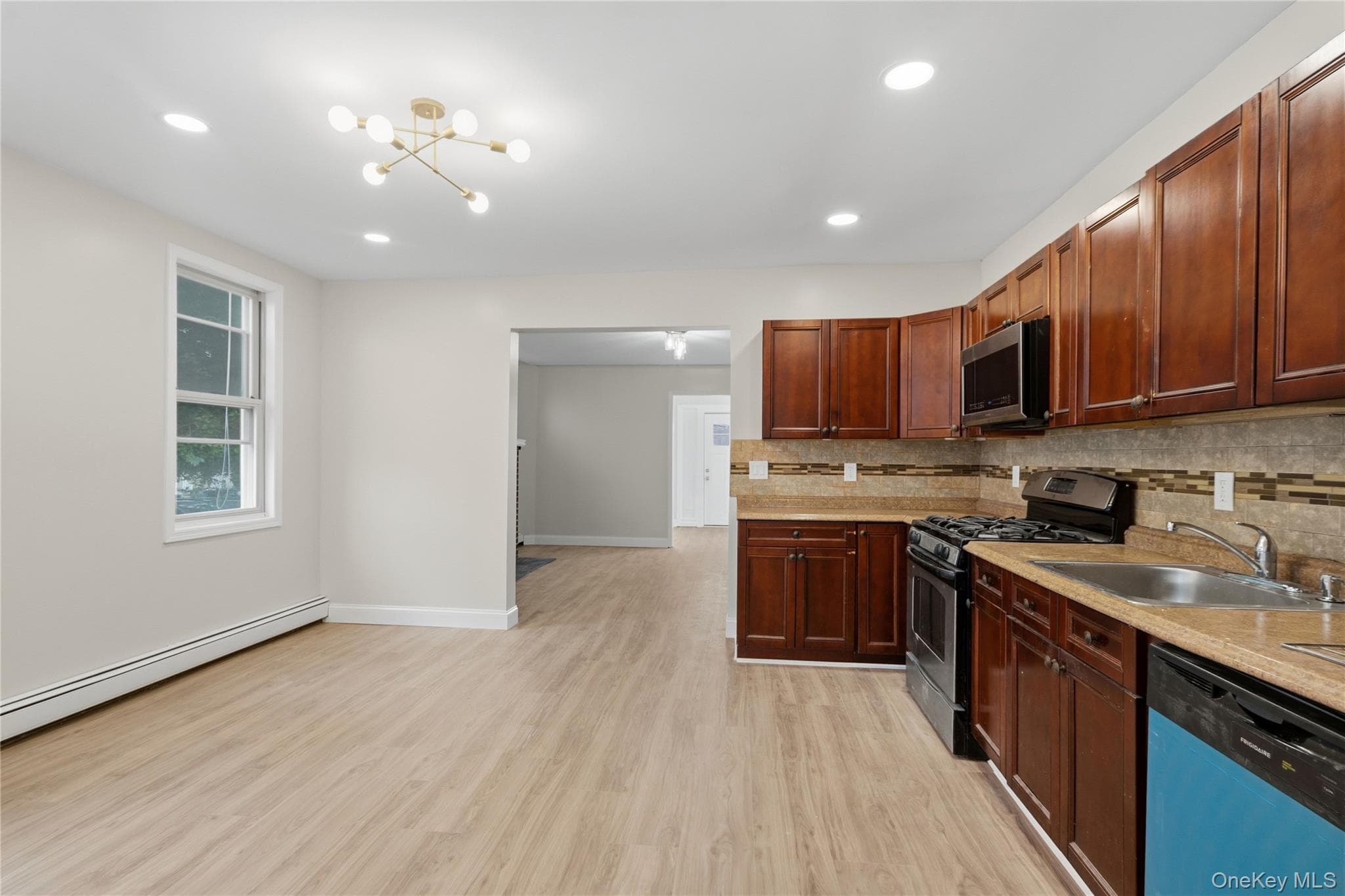 1430 Omega Street thumbnail 19