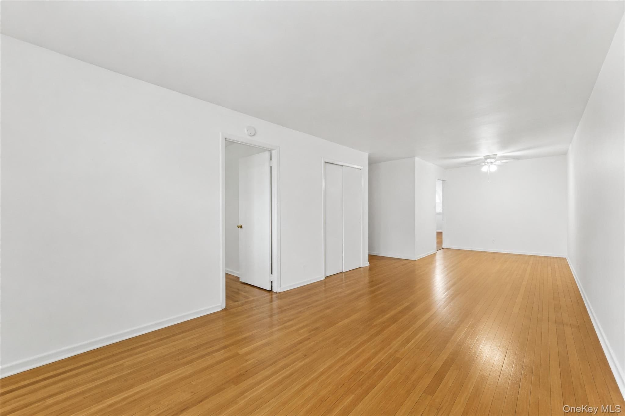 42-18 235 Street thumbnail 16