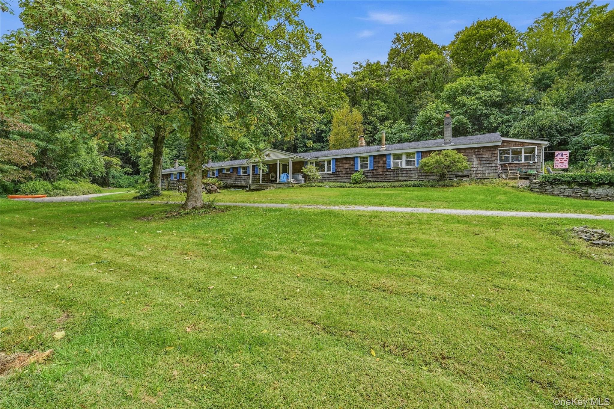 5 Douglas Drive thumbnail 2