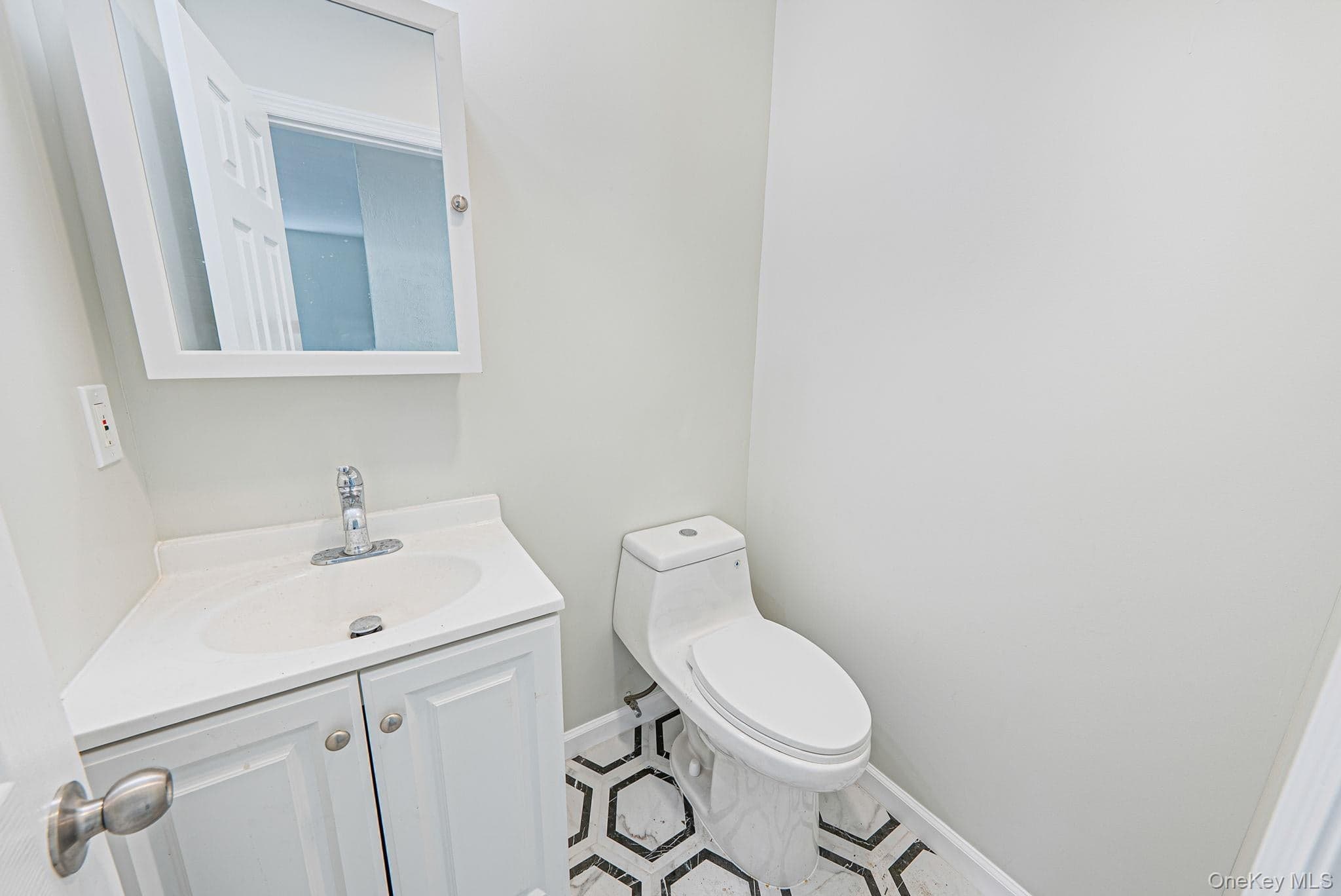 566 Stowe Avenue thumbnail 10