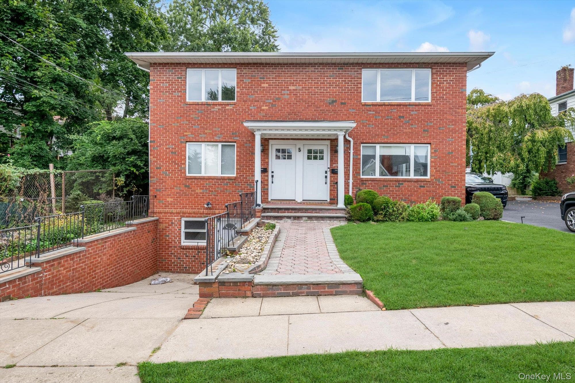5 Linwood Road, Port Washington