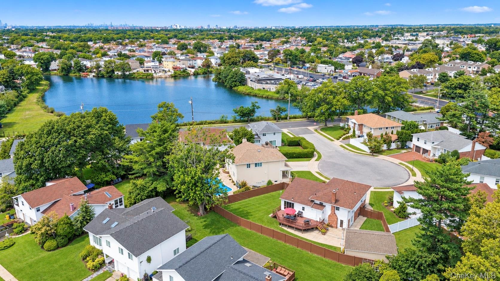 919 Park Court thumbnail 5