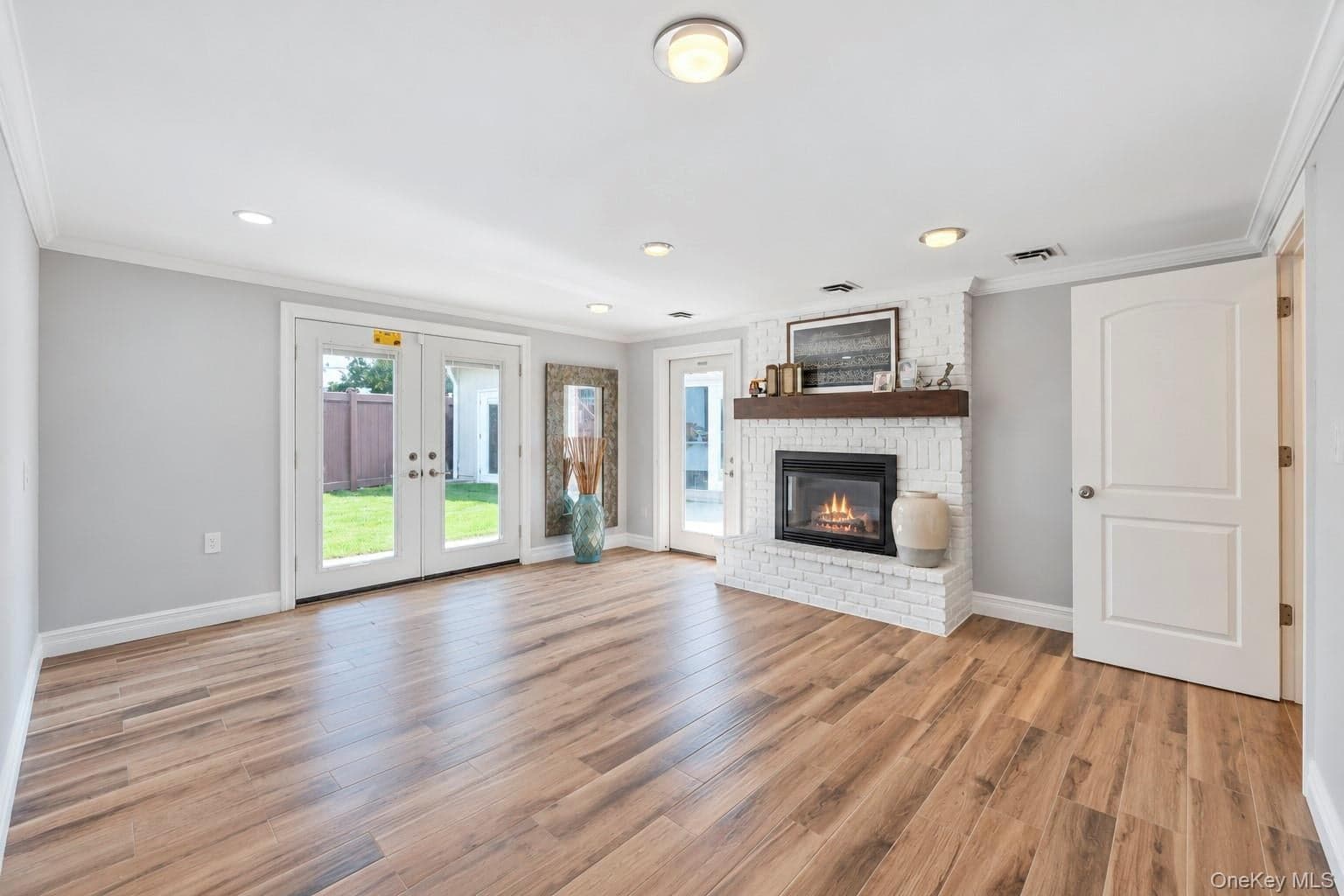 919 Park Court thumbnail 24