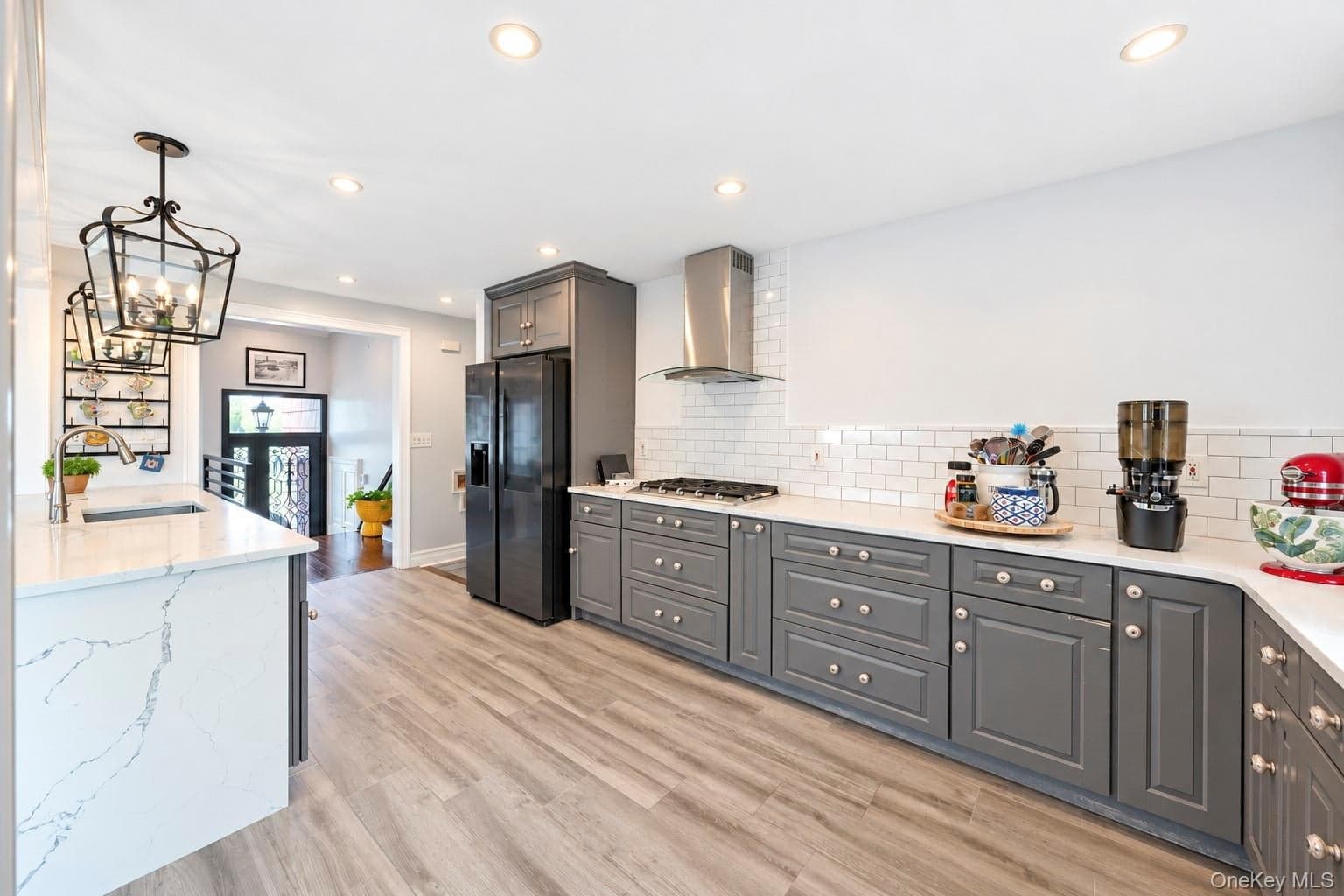 919 Park Court thumbnail 11