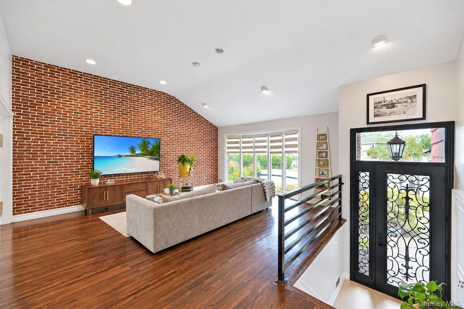 919 Park Court thumbnail 6