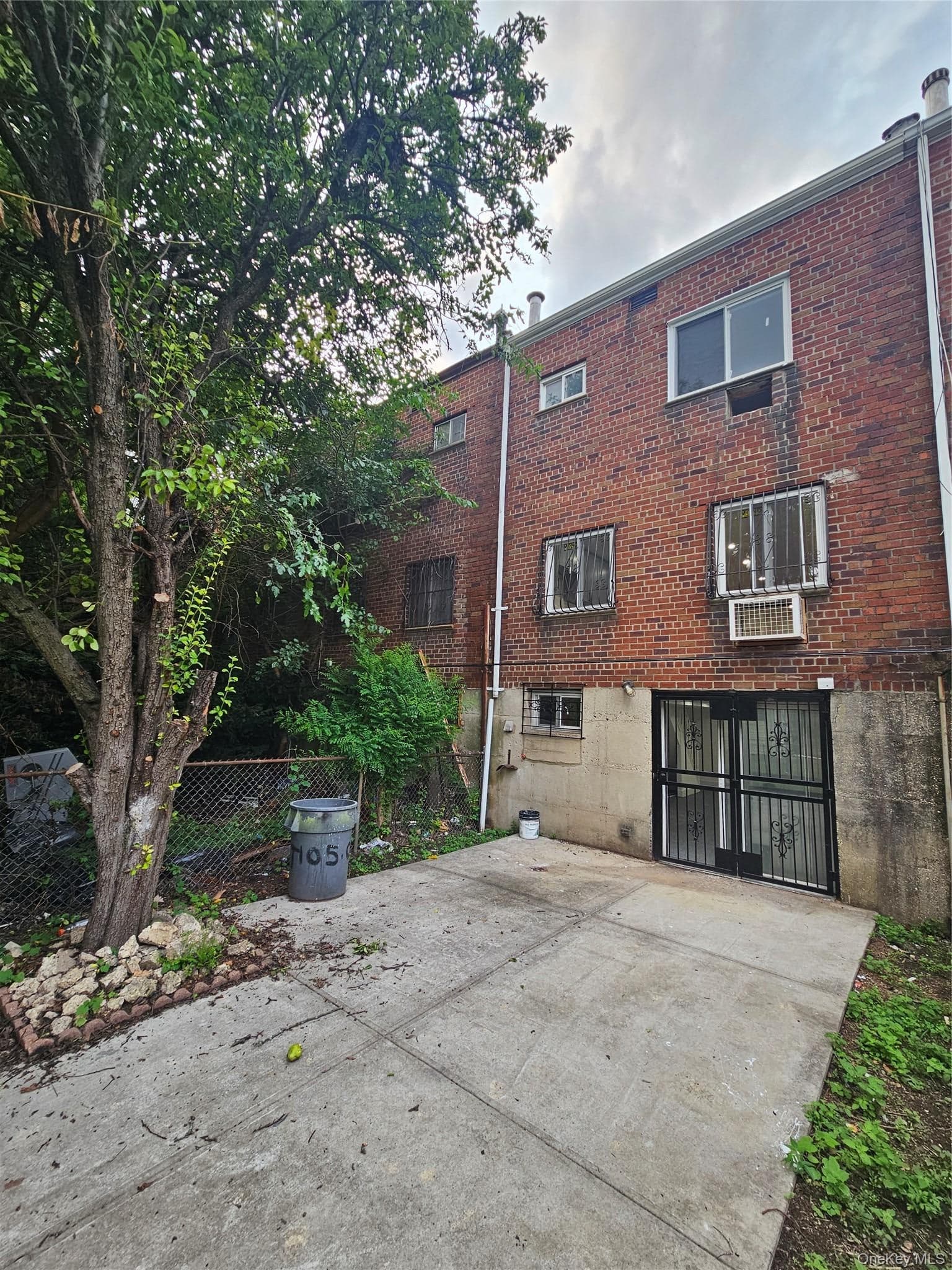322 Wortman Avenue thumbnail 18