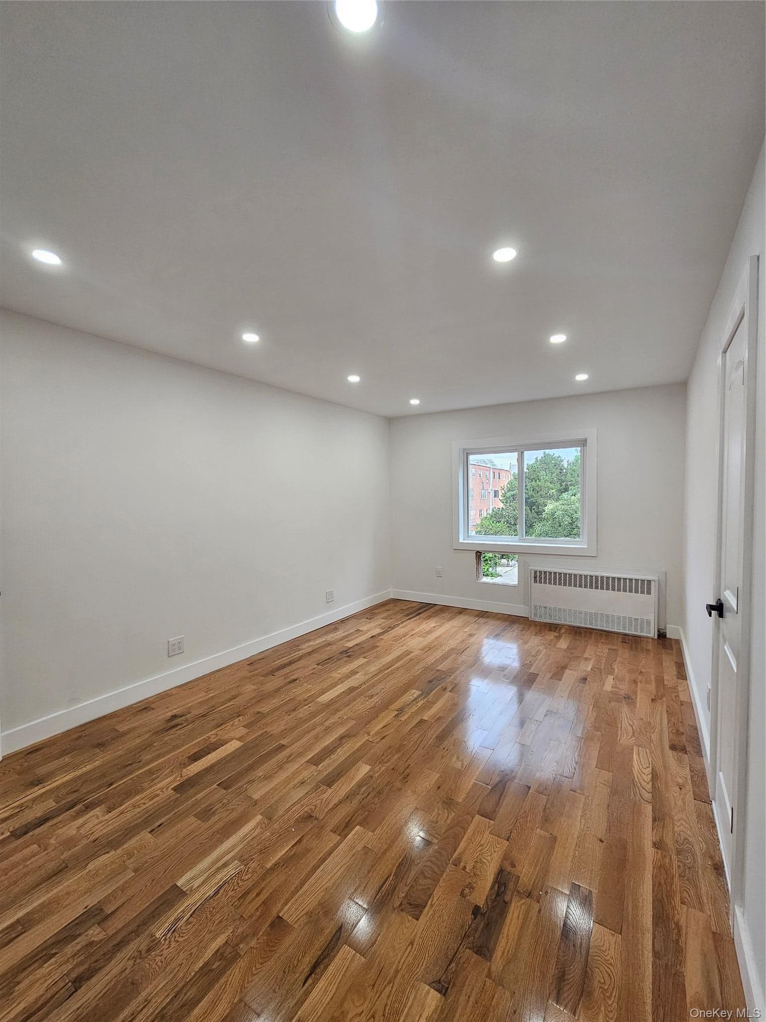 322 Wortman Avenue thumbnail 10