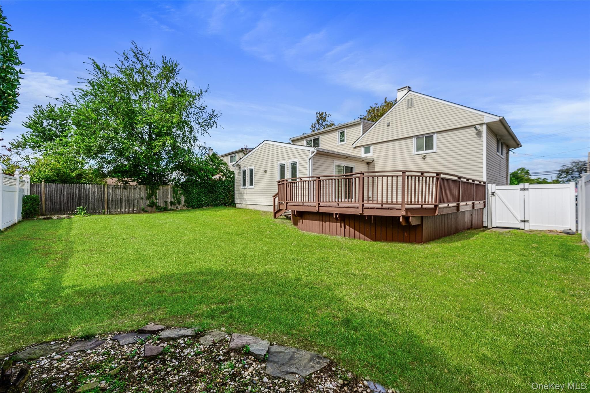 77 Concord Avenue thumbnail 32