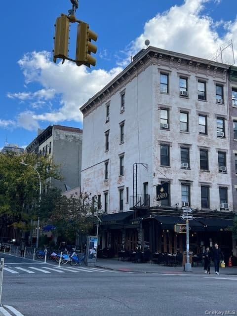 468 W 47th Street thumbnail 2