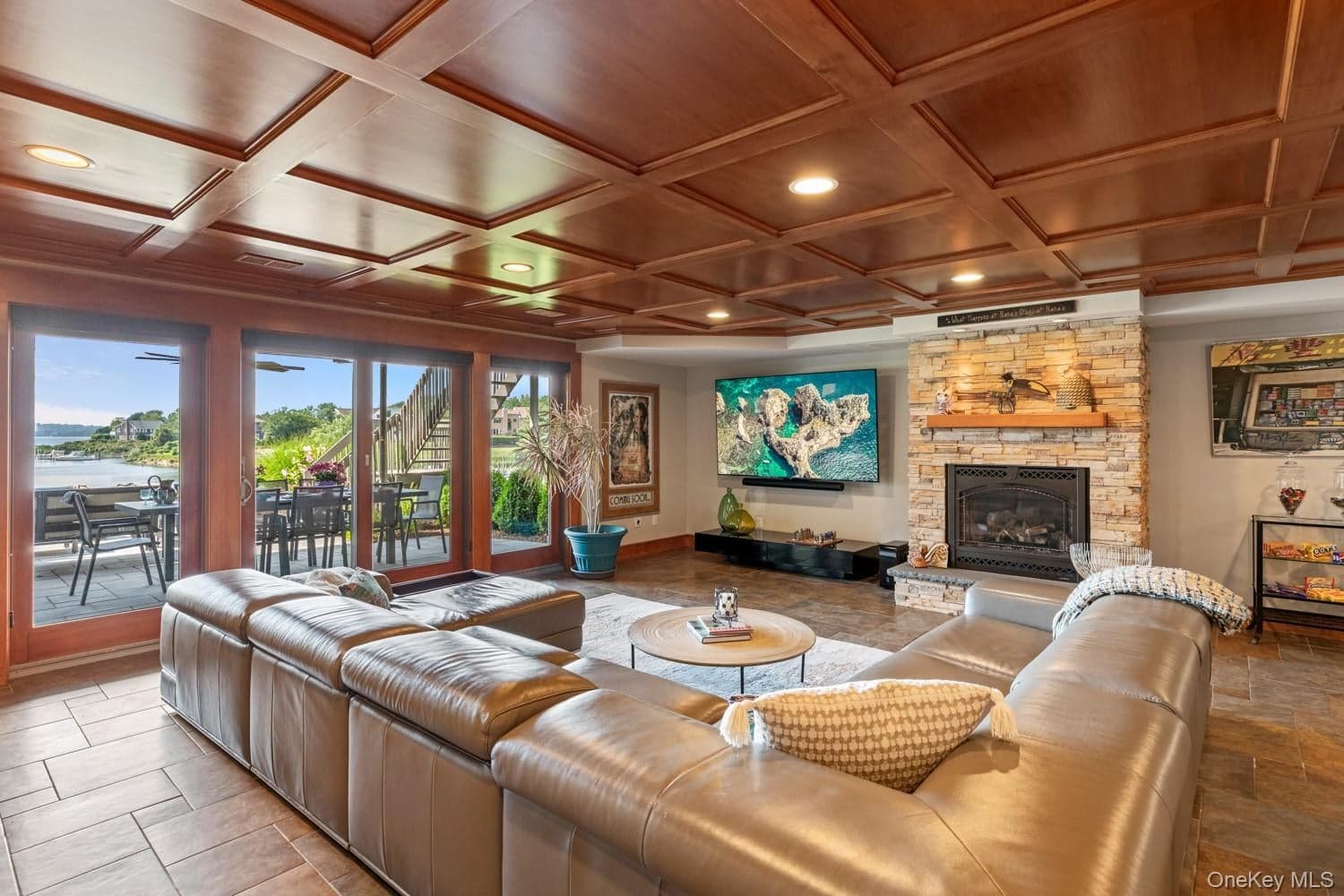 15 Harbour Point Drive thumbnail 43