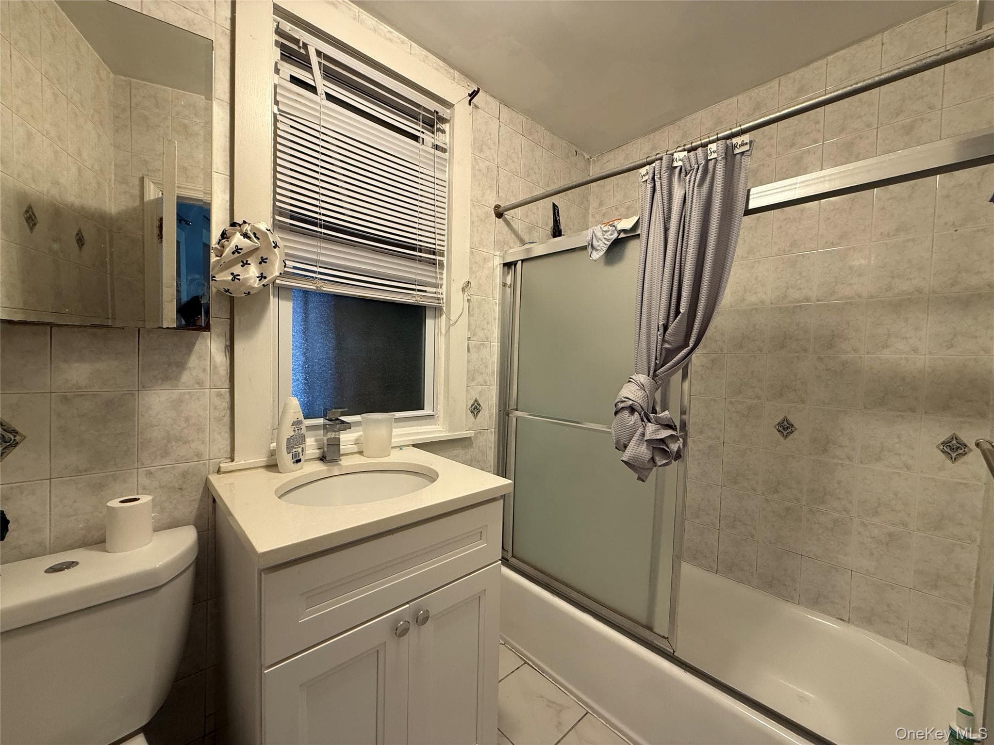 102-08 39th Avenue thumbnail 12