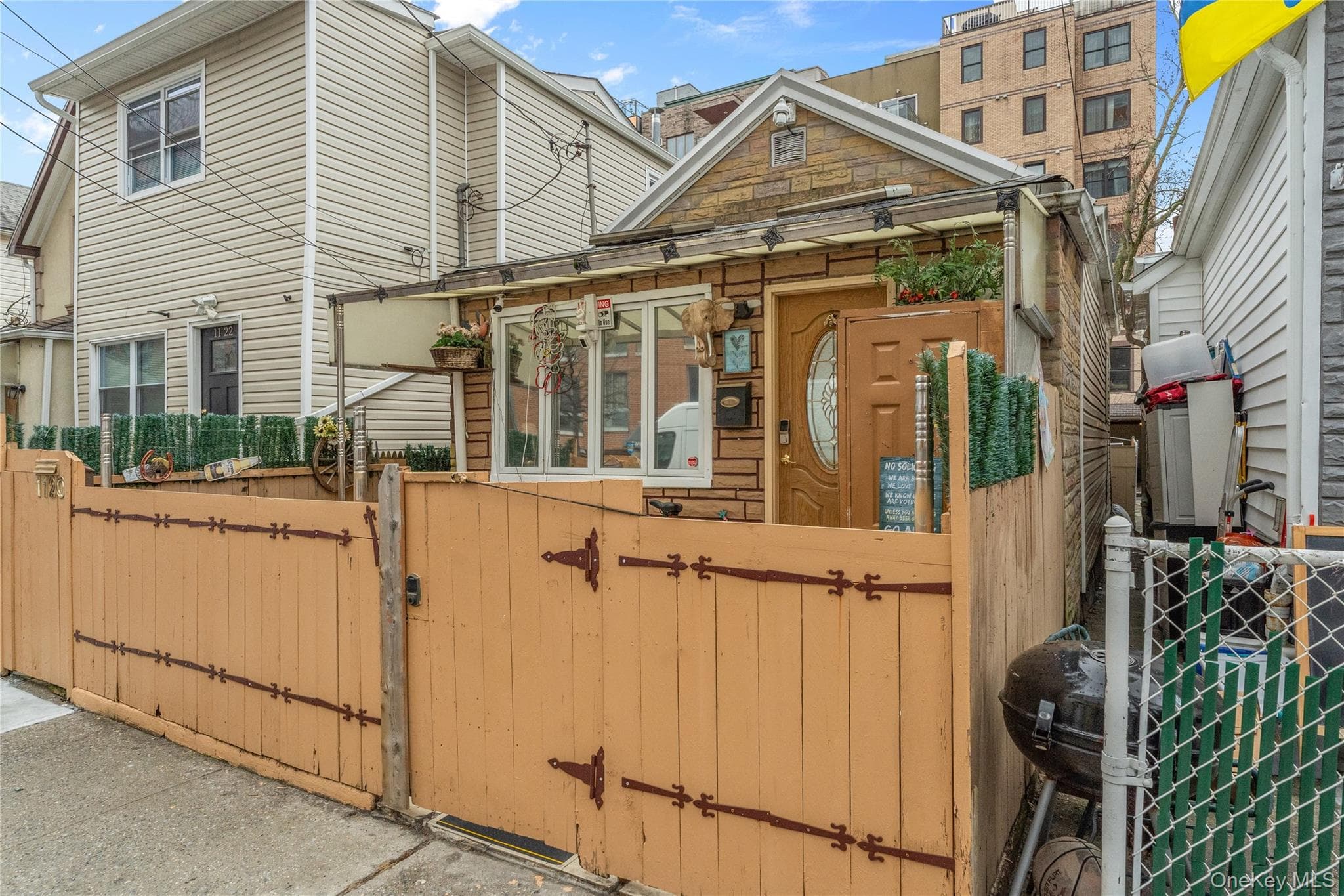 1120 Banner Avenue photo 1