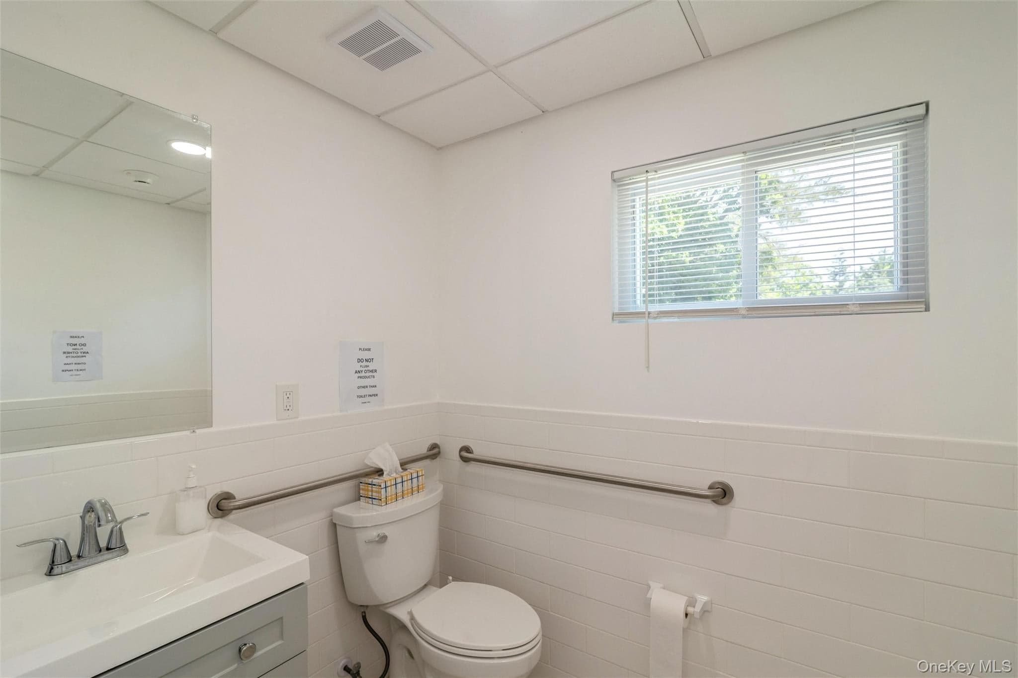 976 Roanoke Avenue thumbnail 18