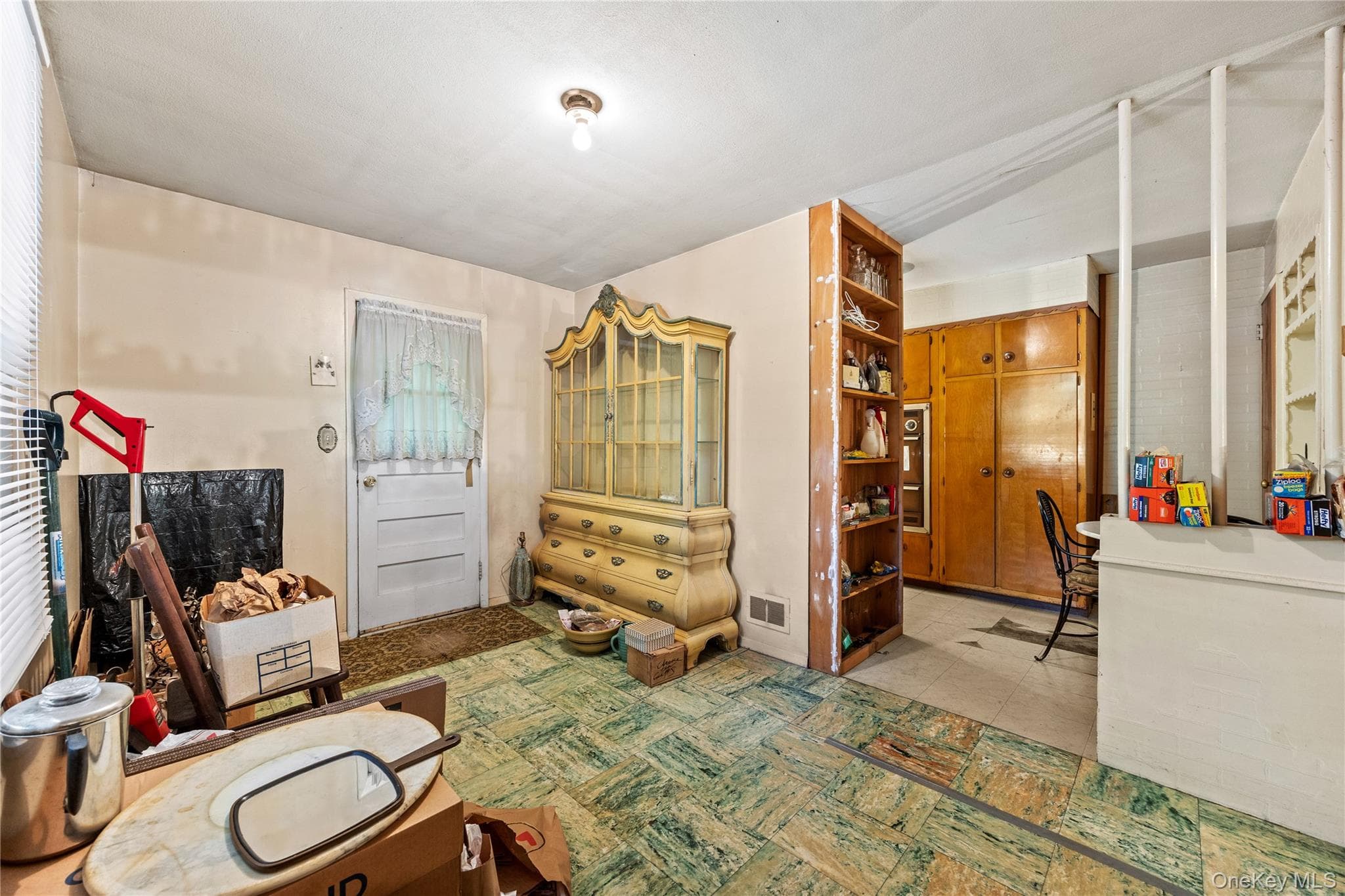 58 Claremont Avenue thumbnail 6