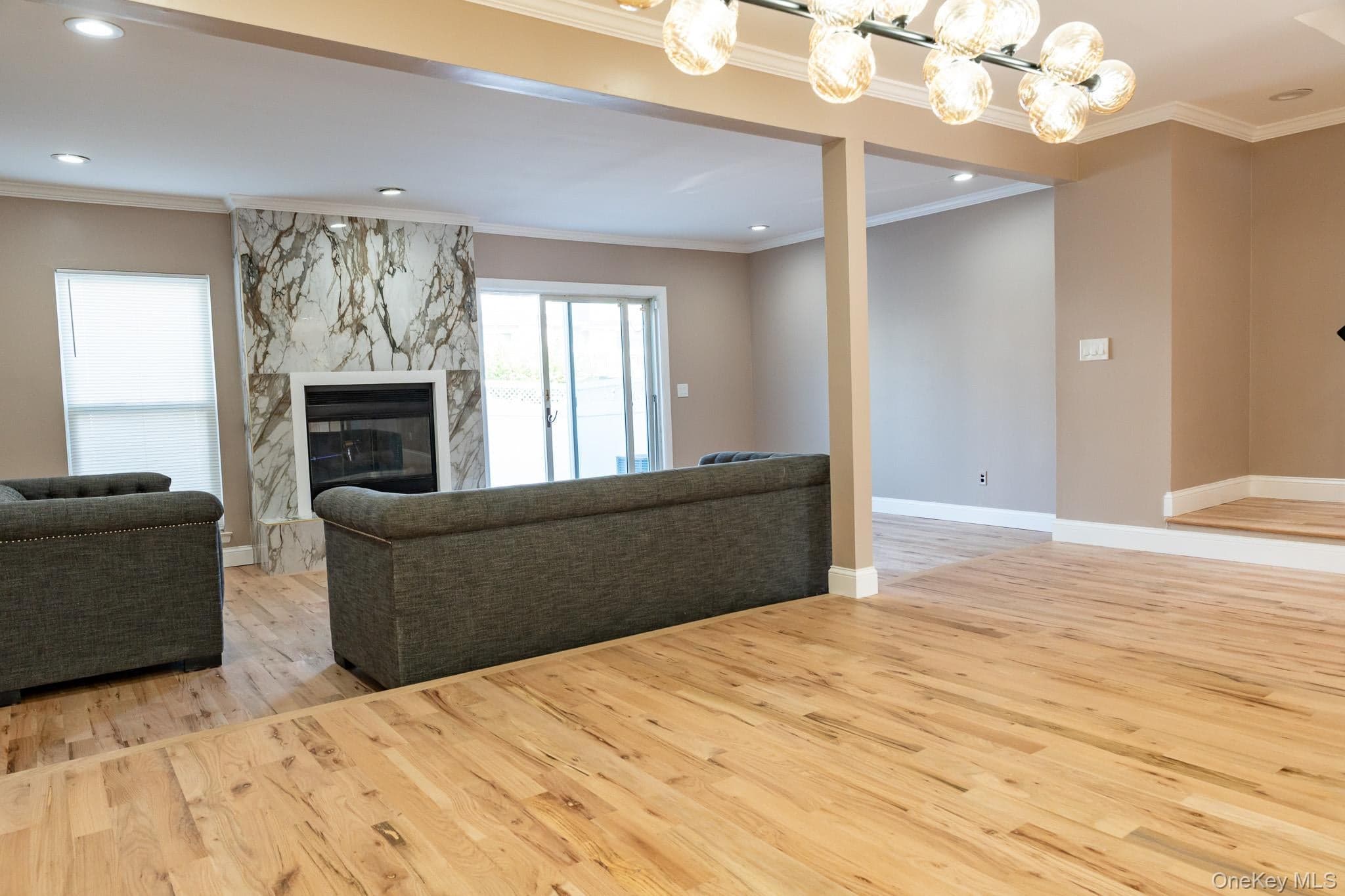 105 Glen Way thumbnail 8