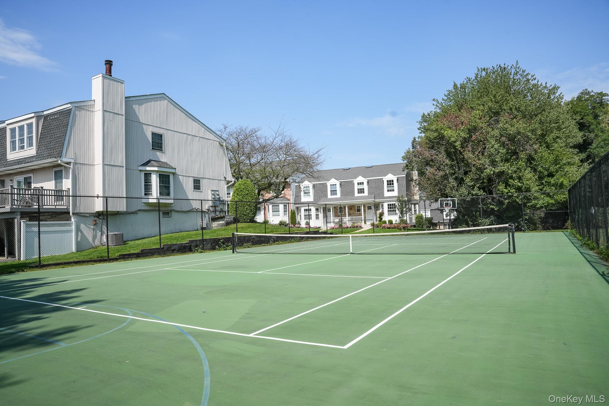 105 Glen Way thumbnail 36