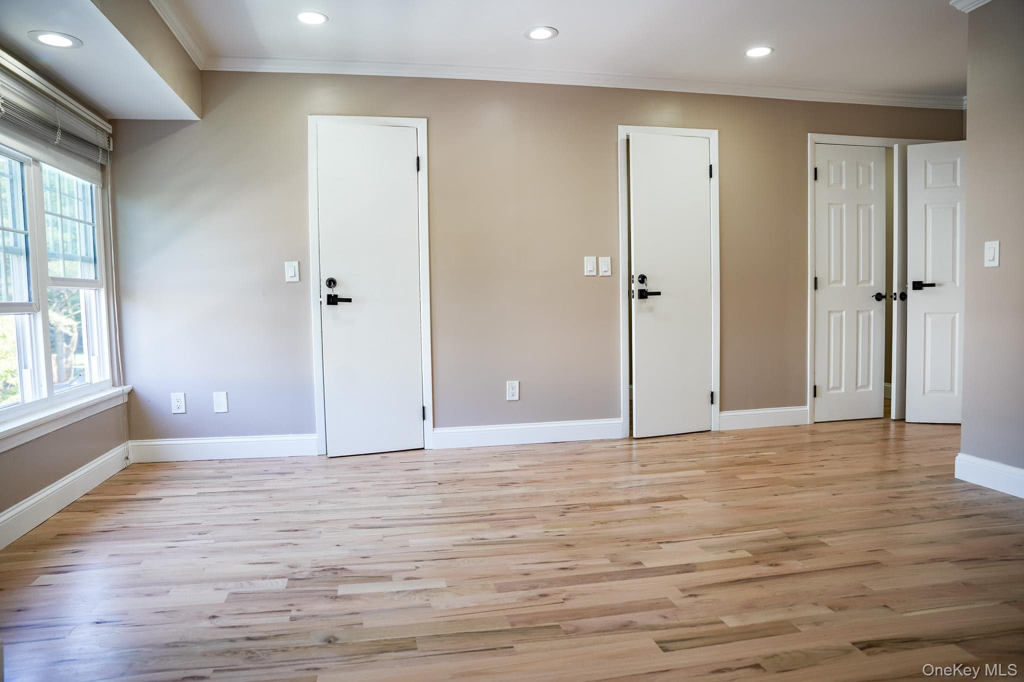 105 Glen Way thumbnail 14