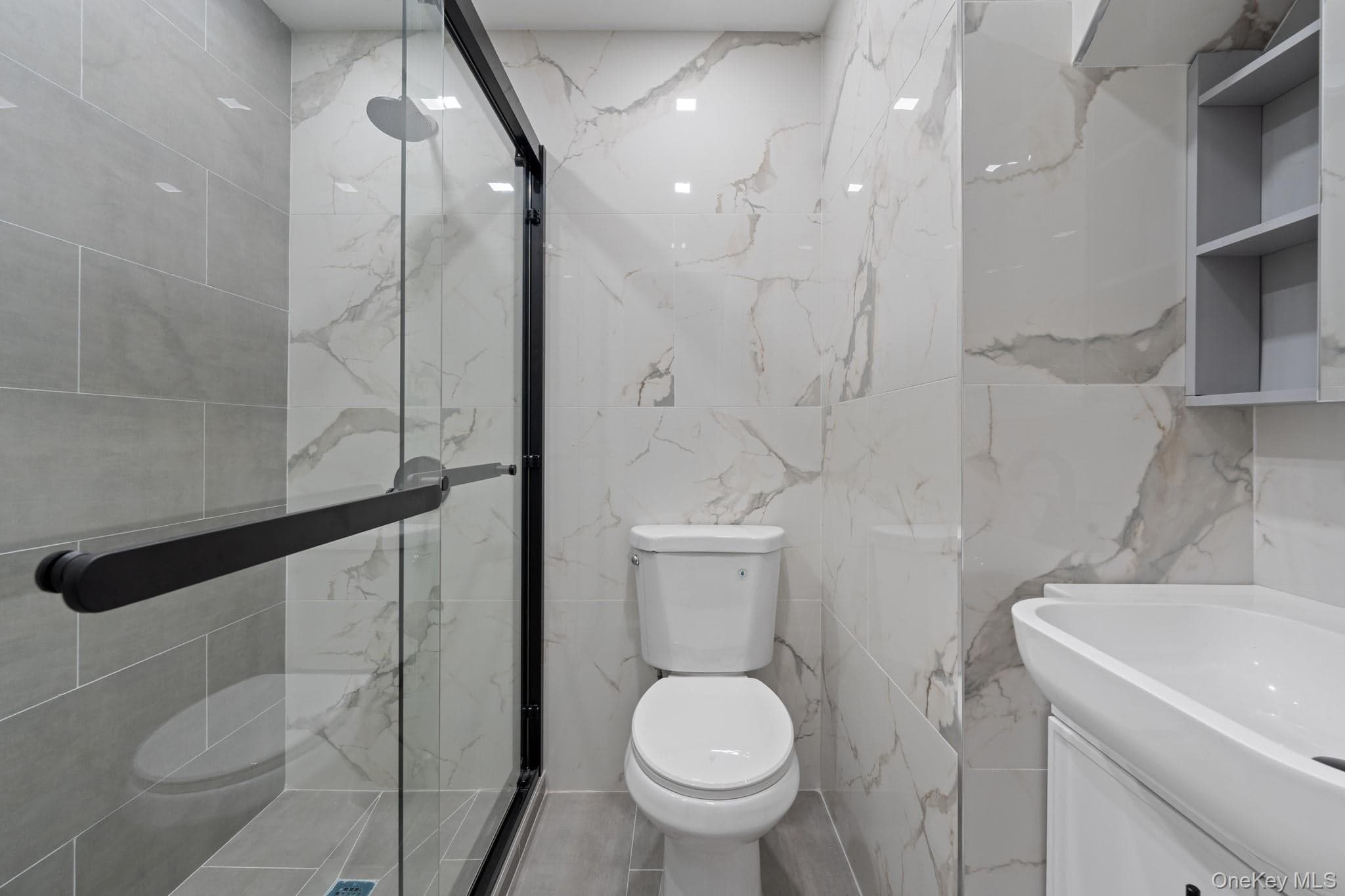 1537 E 54th Street thumbnail 10