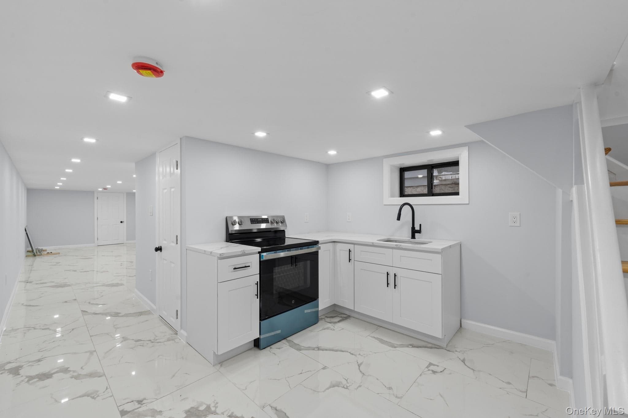 1537 E 54th Street thumbnail 12