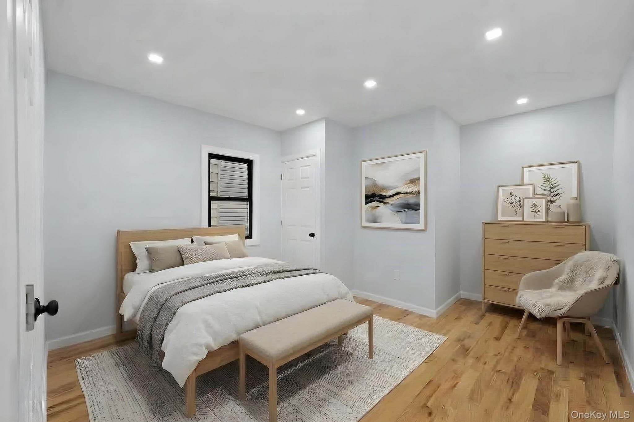1537 E 54th Street thumbnail 8