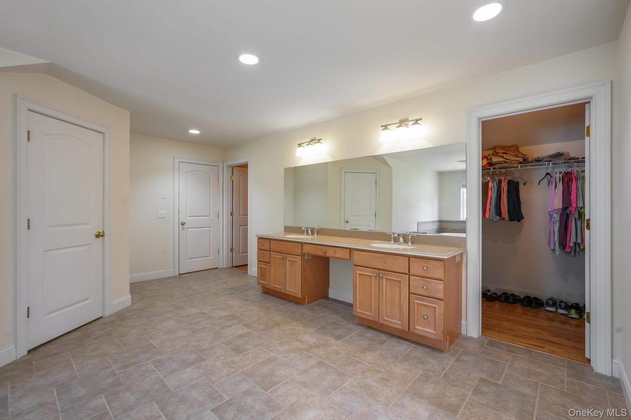 110 Winding Brook Court thumbnail 43