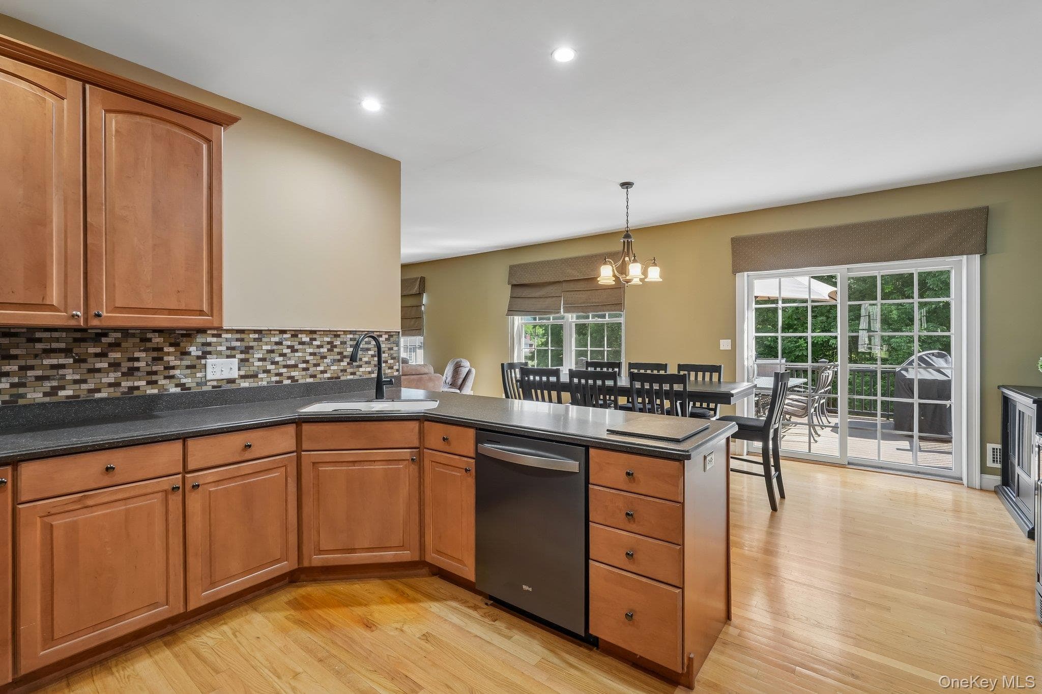 110 Winding Brook Court thumbnail 14